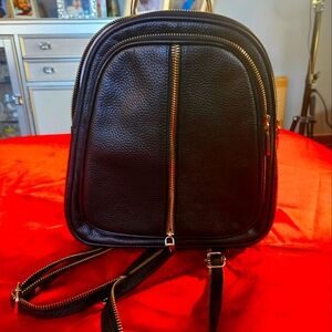 Genuine Leather Women Backpack 🎒 Very Nice Size With Plenty Of Pockets